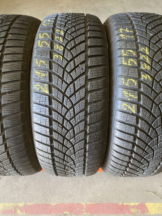 Anvelope iarna 215/55/17 Goodyear Ultra Grip Performance 215 55 17 R17