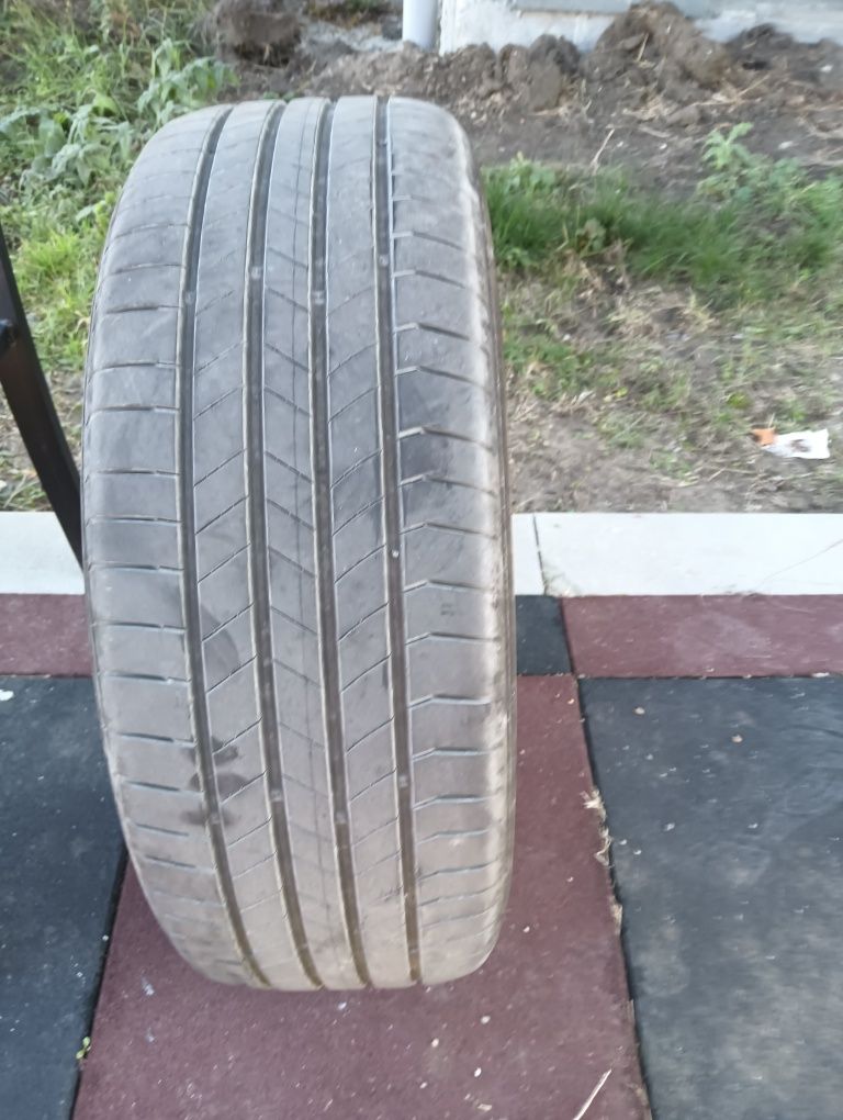 Vînd anvelope Kumho vară dimensiuni 215-55-18