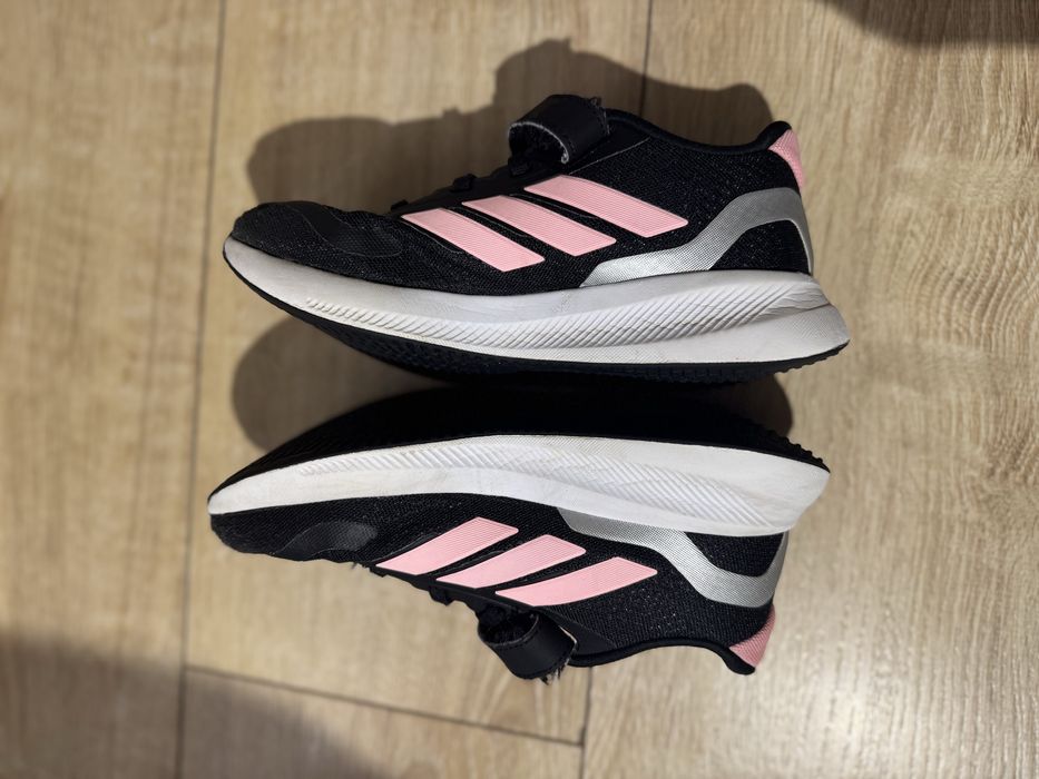Pantofi sport Adidas