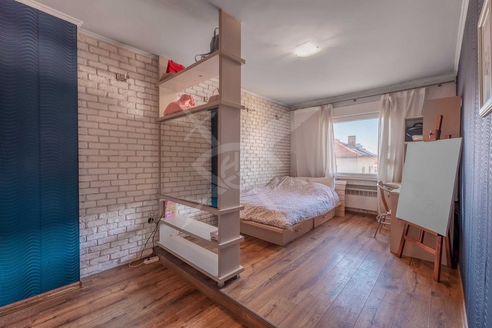 Продава се Четиристаен апартамент в София, Център - 105 кв.м за 2372 €/кв.м - Снимка #4