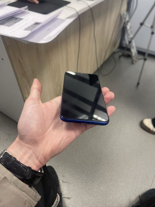 6|128 GB , 4G Игровой телефон срочно