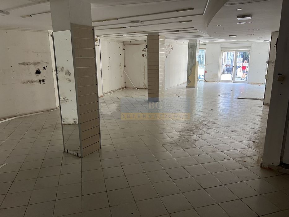 Дава се под наем Магазин в Бургас, Център - 150 кв.м за 1632 € - Снимка #4