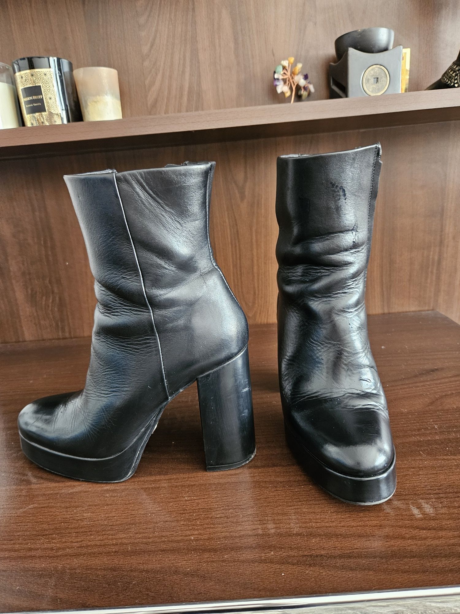 Ghete piele naturala Zara