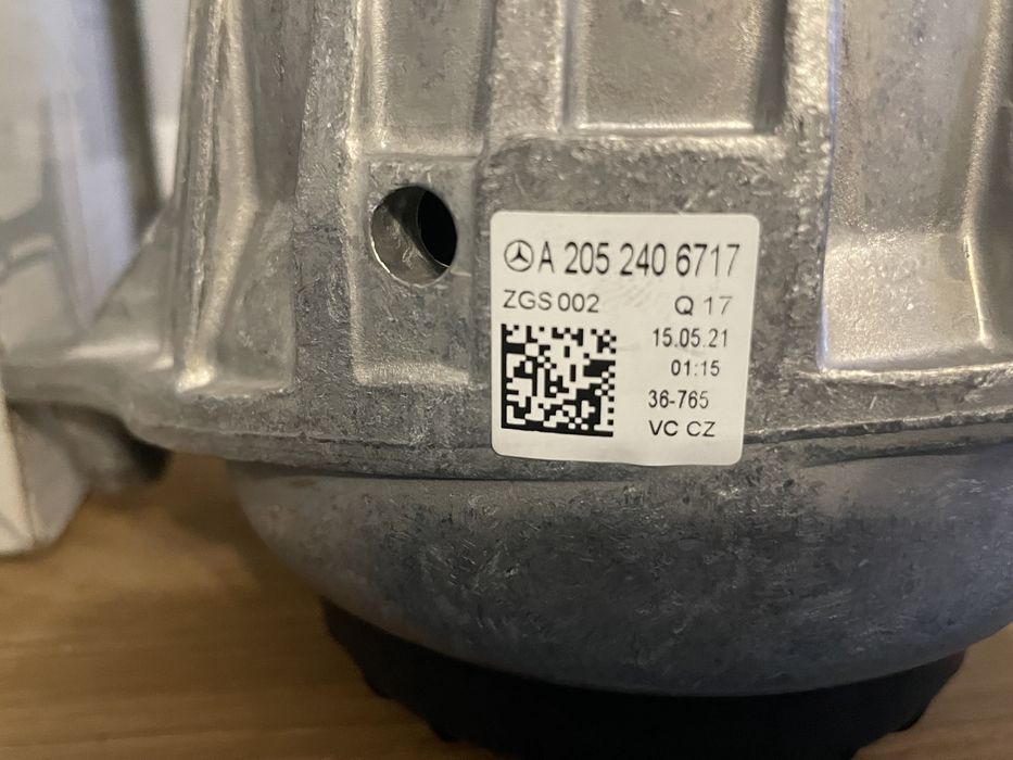 Нови Тампони Двигател Мерцедес W205-651