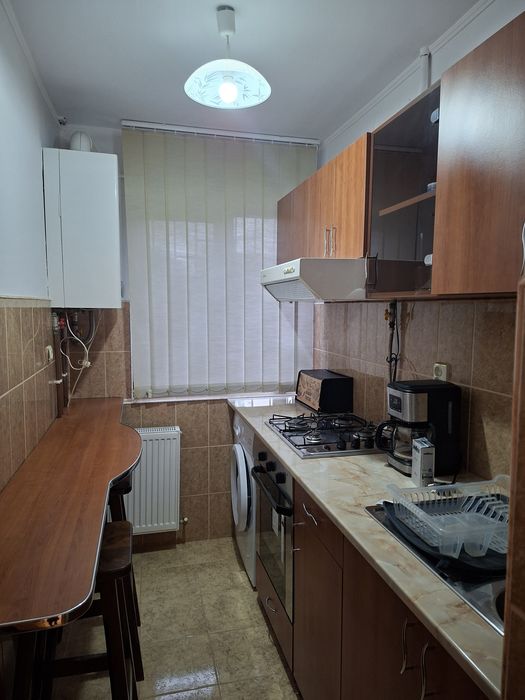 Vând apartament  cu 2 camere.