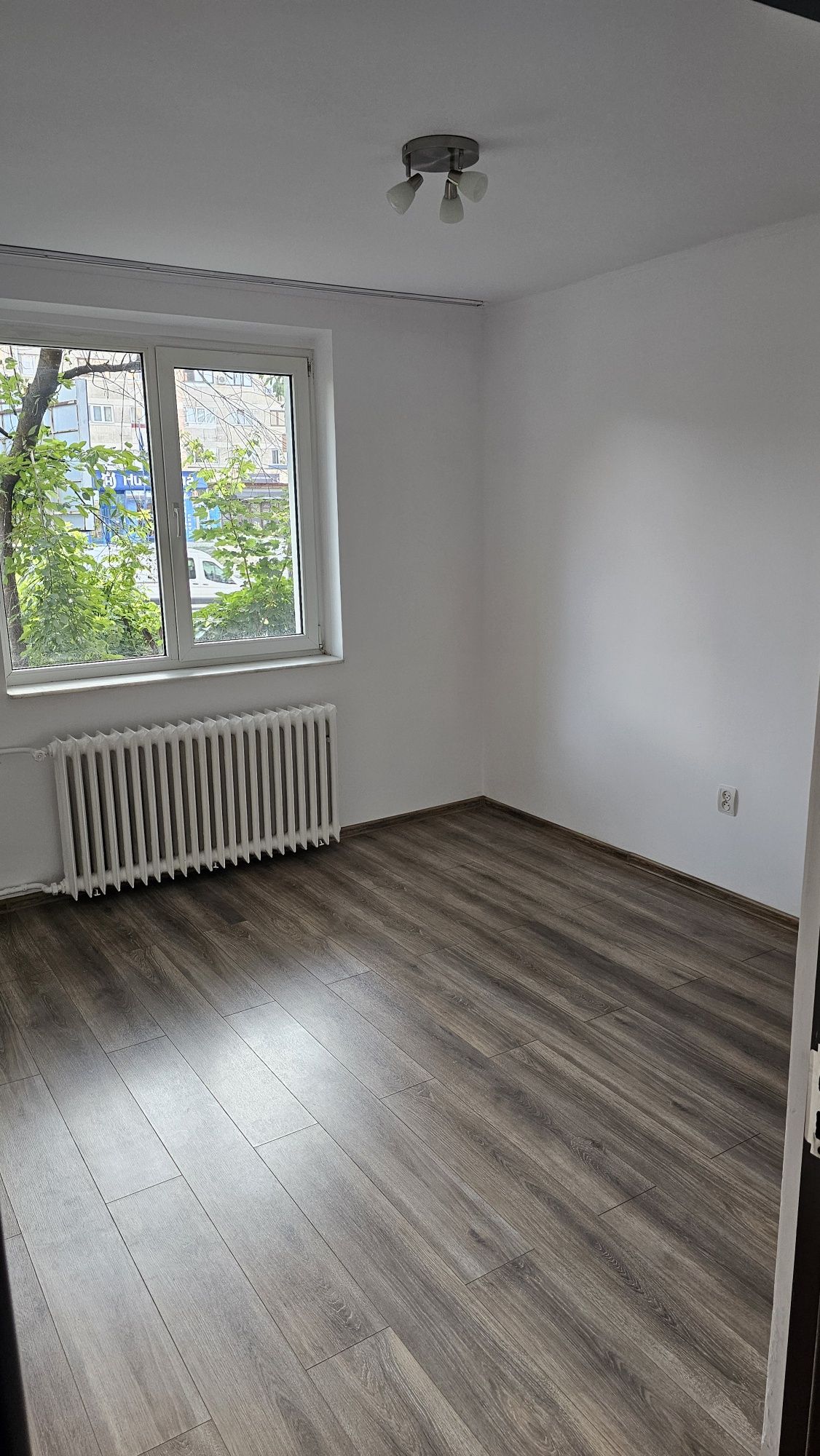 Vând apartament 2 camere.