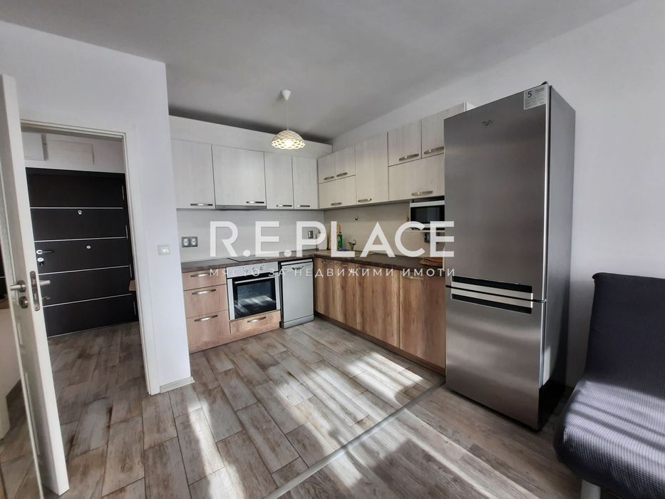 Дава се под наем Двустаен апартамент в Варна, Победа - 68 кв.м за 612 € - Снимка #1