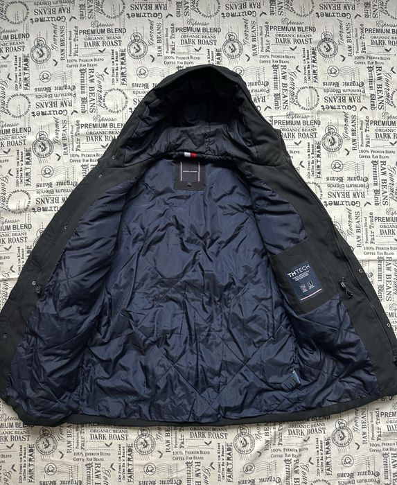 Tommy Hilfiger original парка яке.L