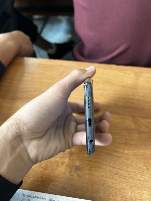 Realme  C3.