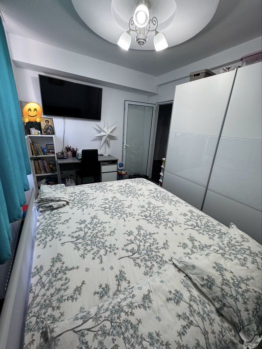 Vând Apartament 3 camere