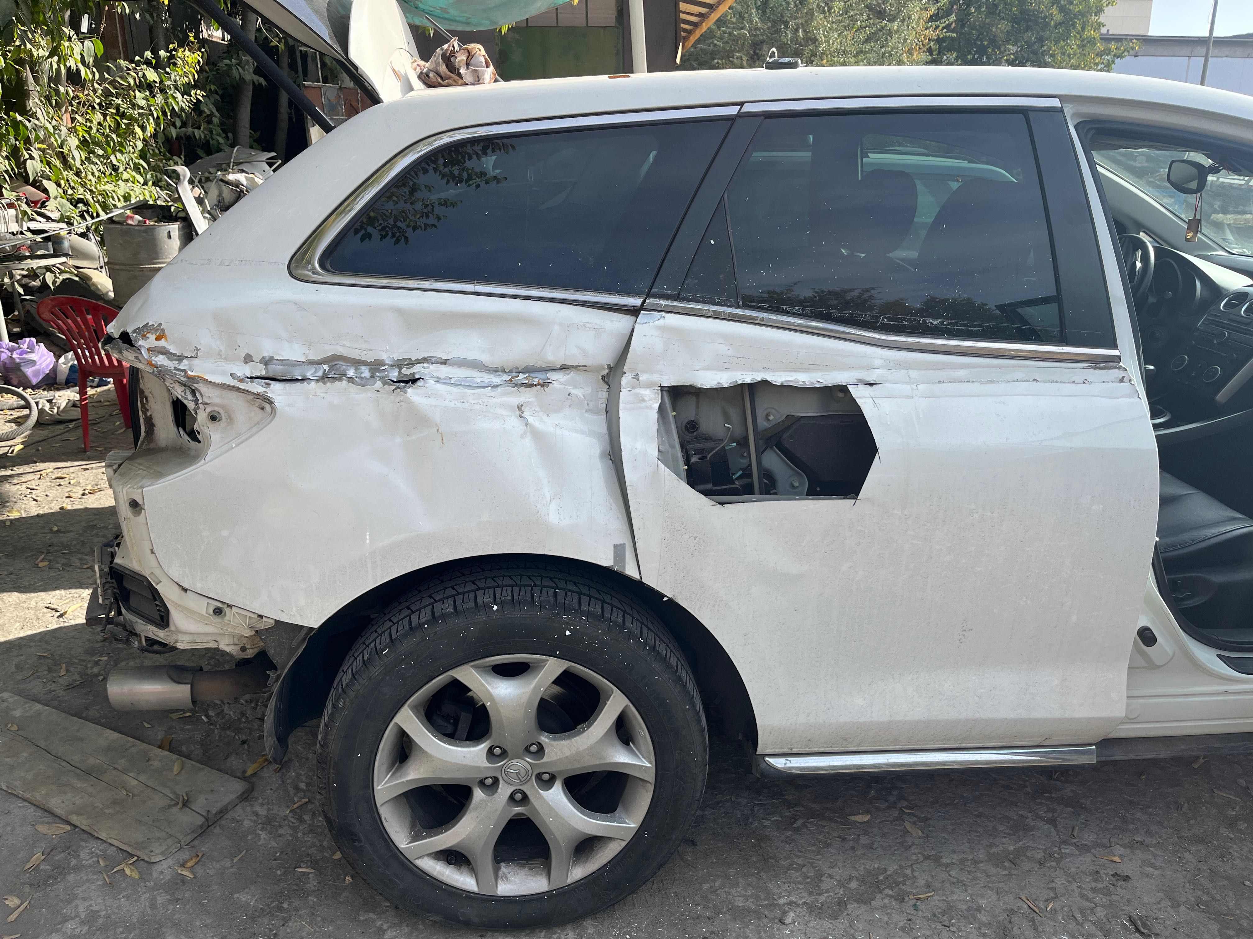 Автобояджийски и тенекеджийски услуги