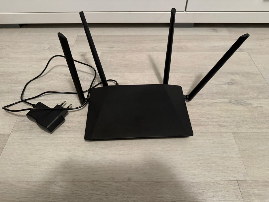 Router wireless 4G LTE Sim card slot 300 mb 4 antene semnal puternic