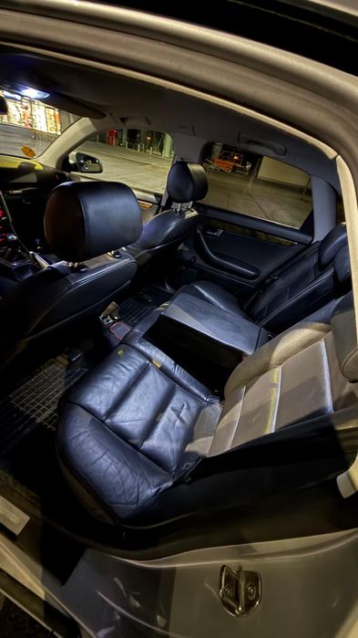 Vând audi A4 b7 1.6 benzina