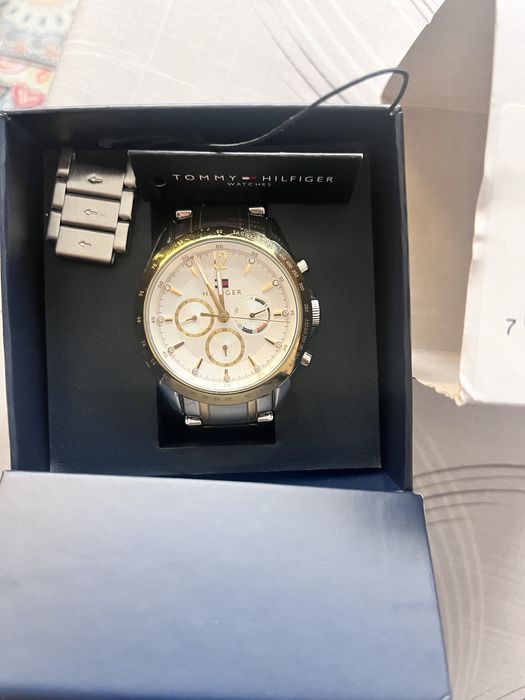 Дамски Часовник Tommy Hilfiger