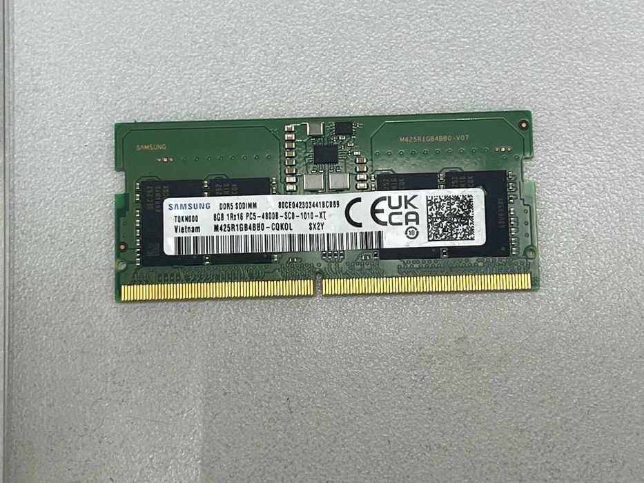 Продам SO-DIMM Samsung DDR-5 8 GB 4800Mhz