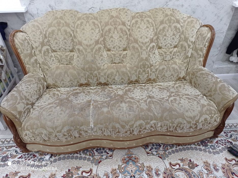 Диван раскладной +2 кресла