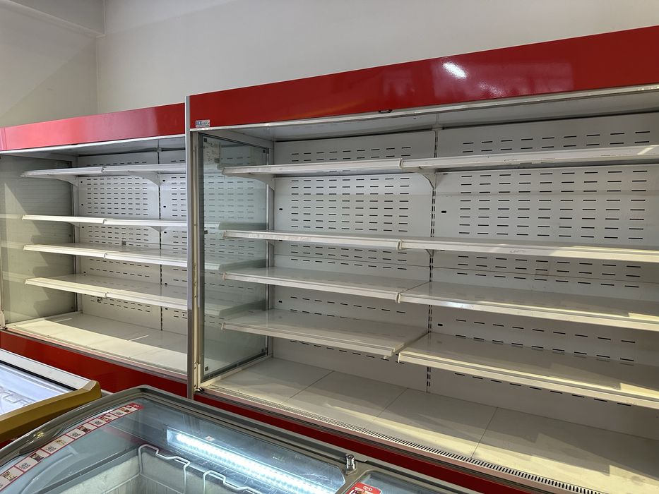 Пристенные холодильные витрины
