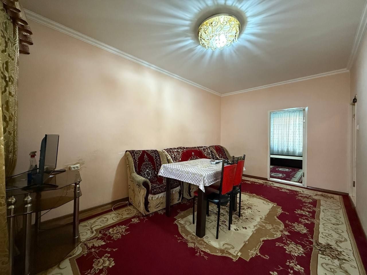 Юнусабад 11 квартал 2/3/4 (50²) Мегаплэнет продаётся квартира