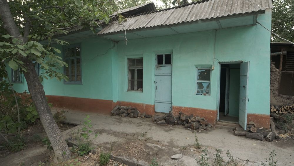 Ховли Уй сотилади! Ойим Ихлос кучаси