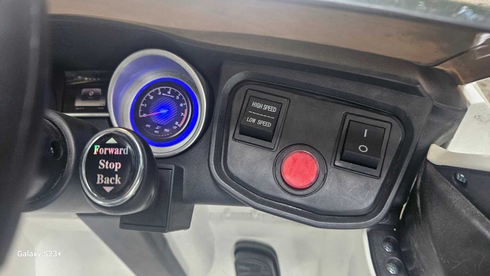 Акумулаторен джип