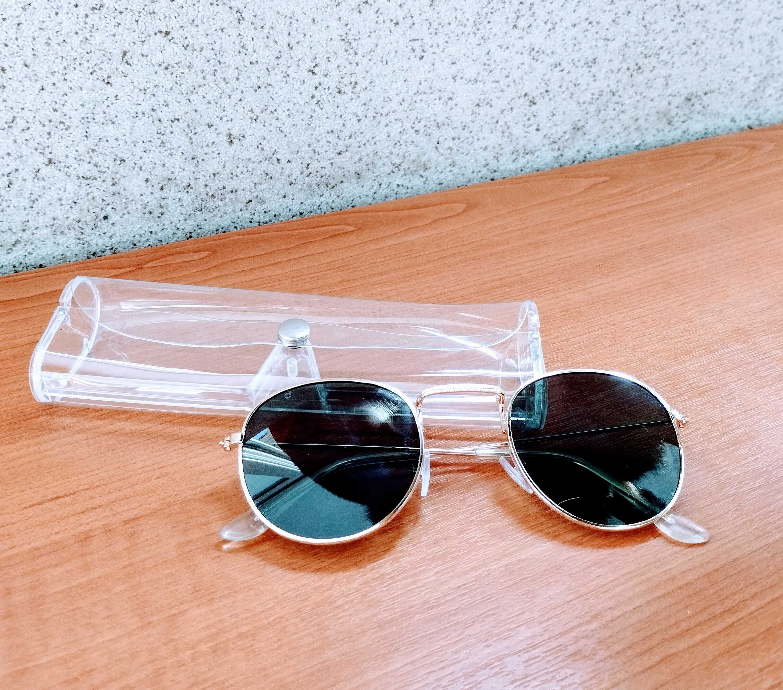 Слънчеви очила + калъф