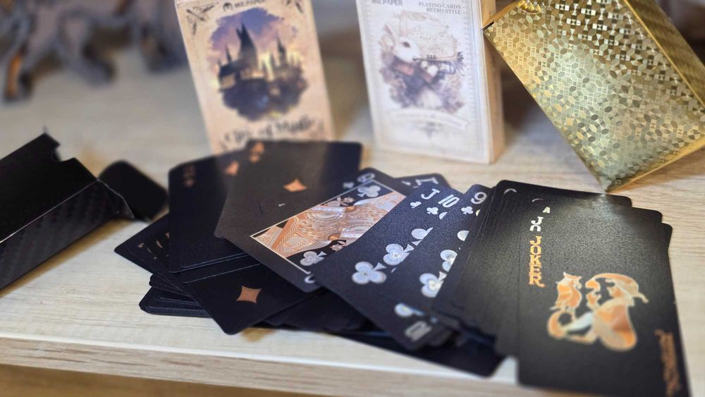 Cărți de joc premium – ideale pentru colecționari și cadouri speciale