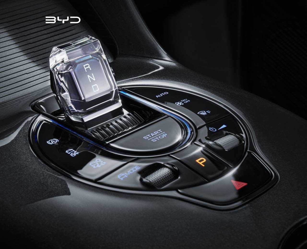 BYD E2 EV 405 KM LUXE
Гарантия на батарею: 8 лет или 150 000 км