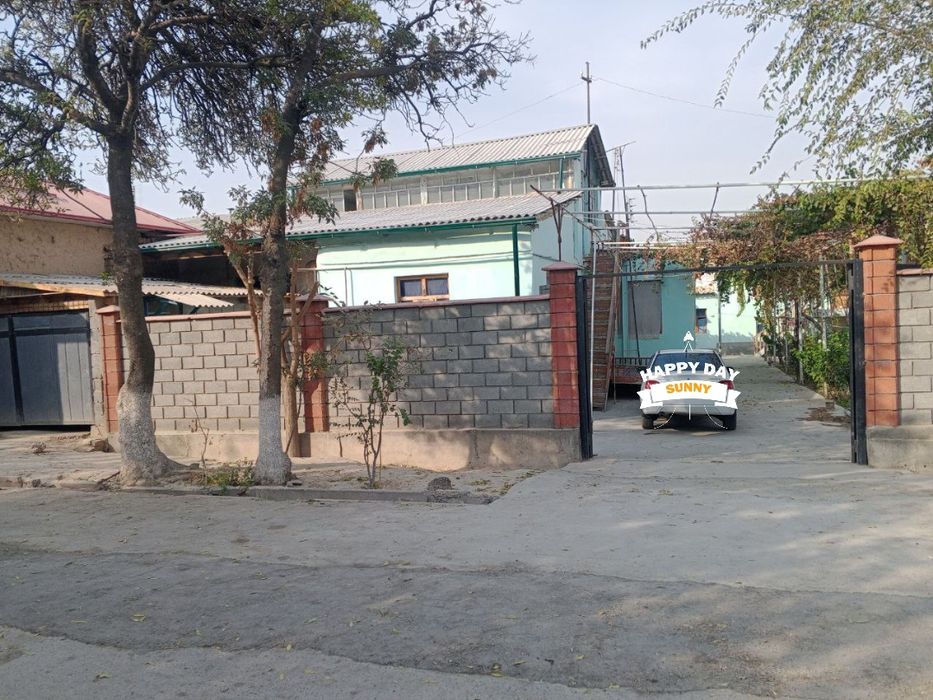6-sotixli uy sotiladi
