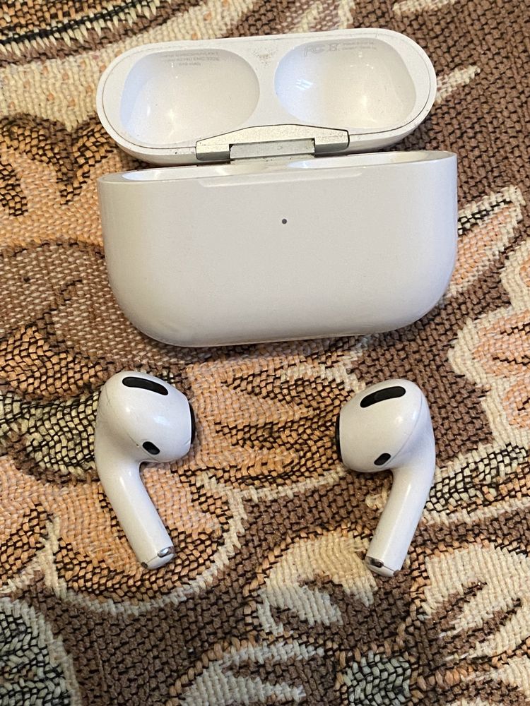 Наушники Apple AirPods 3 with Lightning Charging Case белый