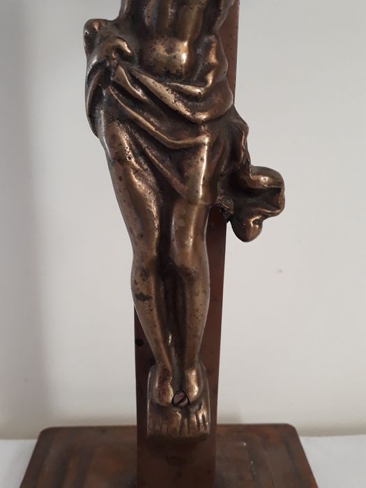 Crucifix / cruce veche, din bronz masiv, dimensiuni mari