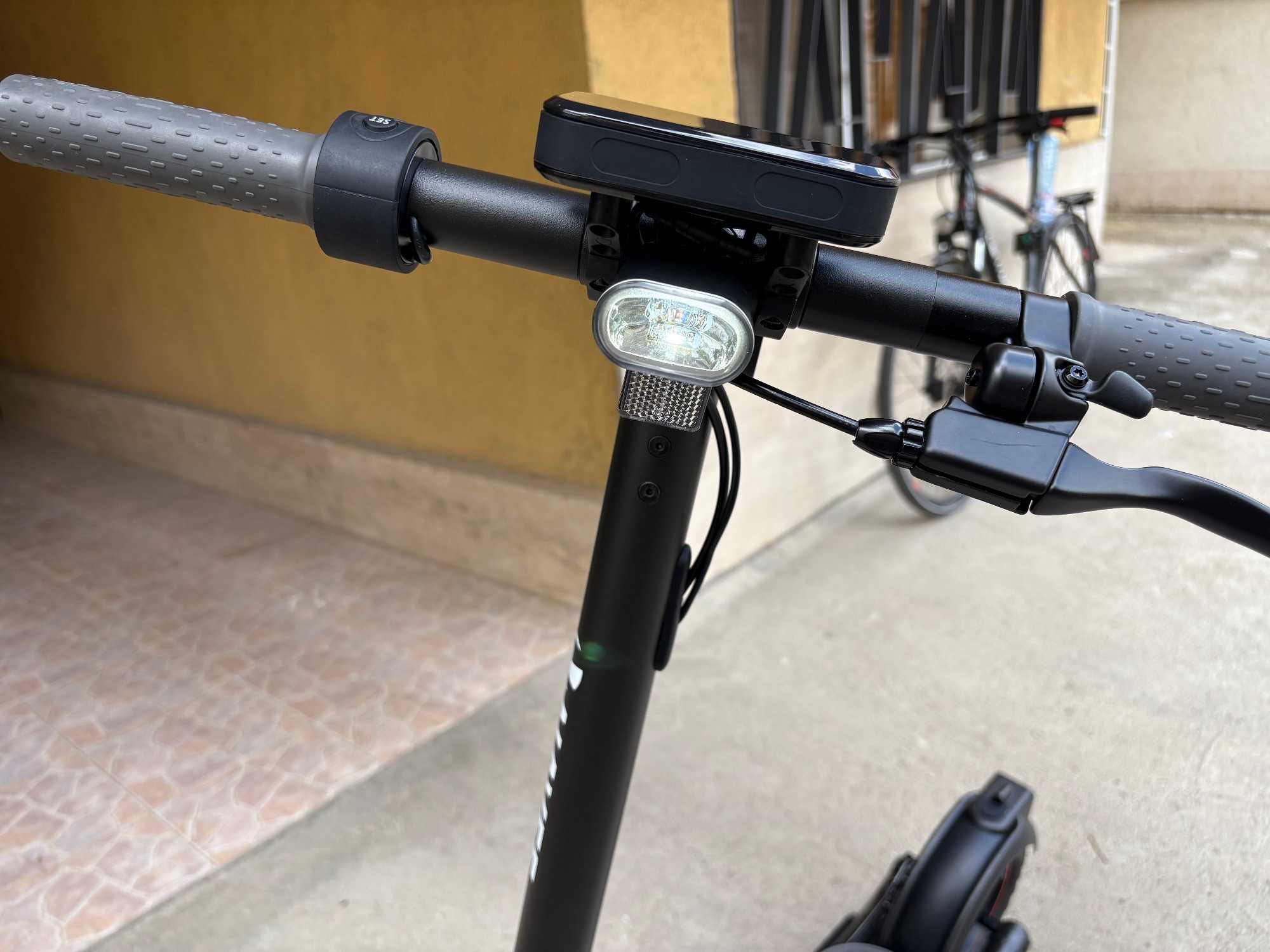 Електрическа тротинетка Navee N65 (by Xiaomi)