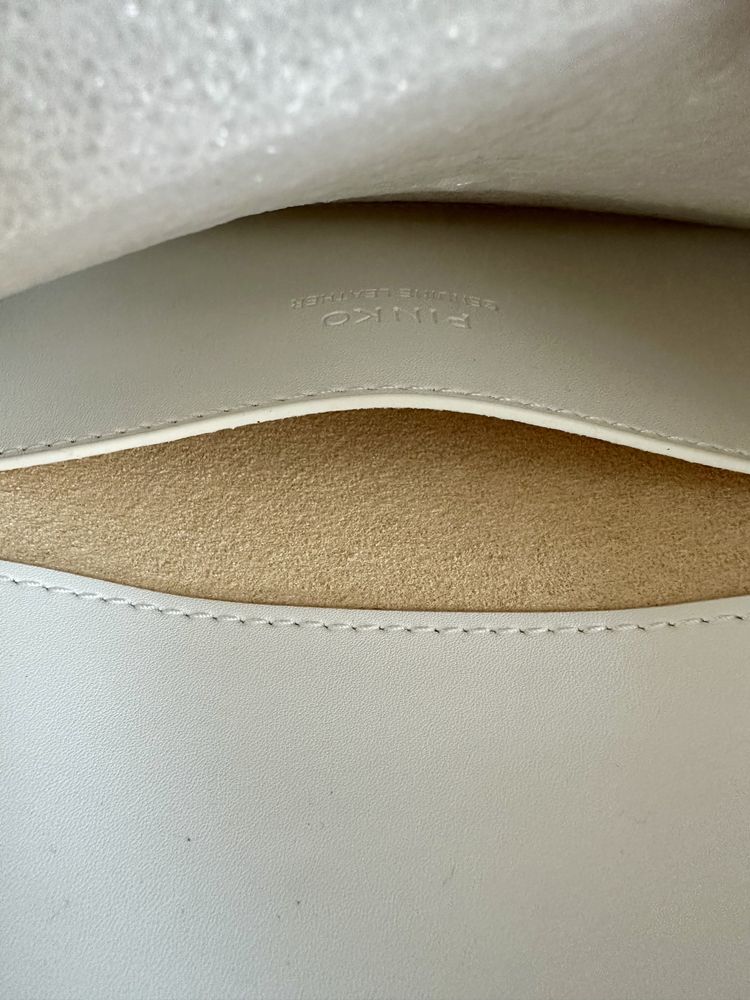Чанта, колан и портмоне на Pinko в бял цвят модел MINI LOVE BAG ICON