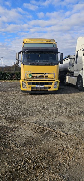 Vând cap tractor Volvo FH12 440cp