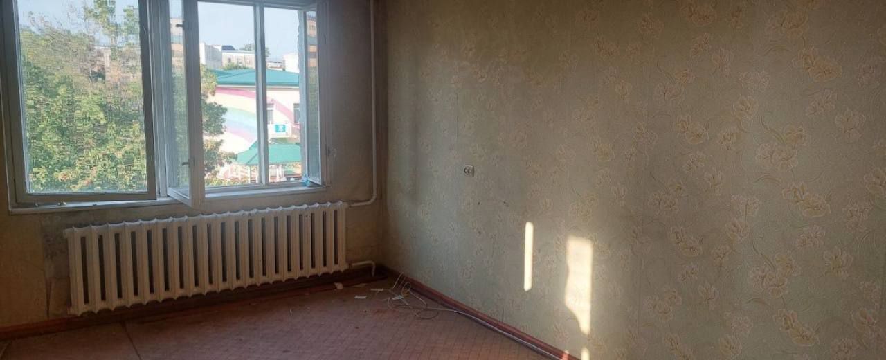 Квартира на Себзар 1/3/5 общ пл 42м ,балкон 2*6
