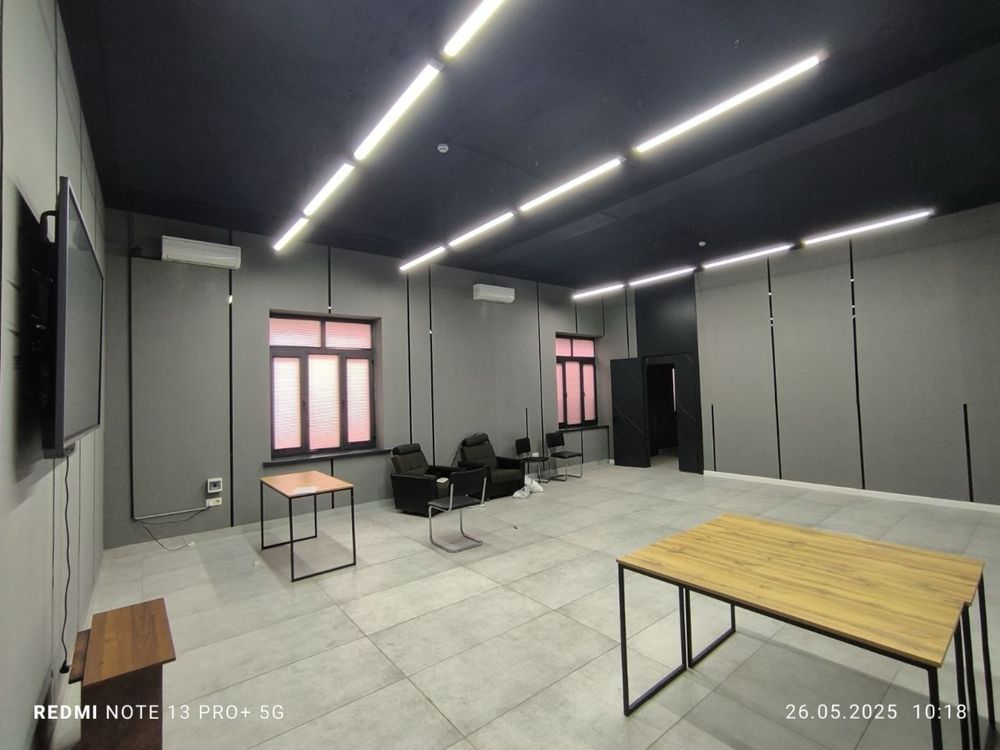 Офис Магазин  1-этаж вдоль дороги Новый Ташми Белтепа 300кв.м10 у.е