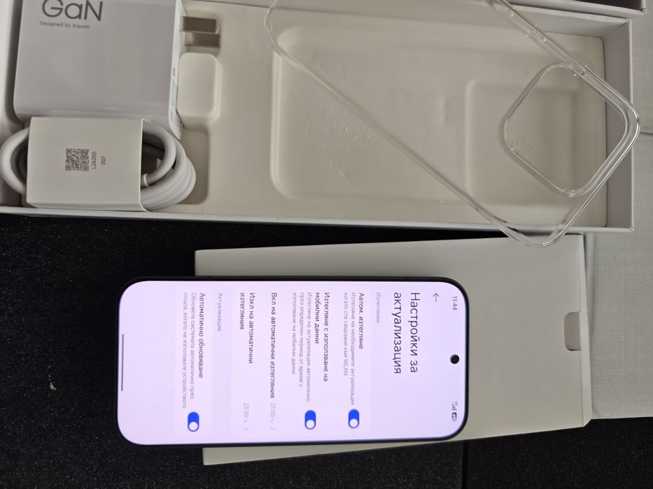 Чисто нов Xiaomi 17  16RAM/512GB Black