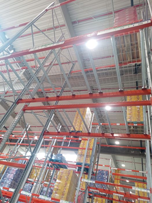 Rafturi metalice profesionale de vânzare