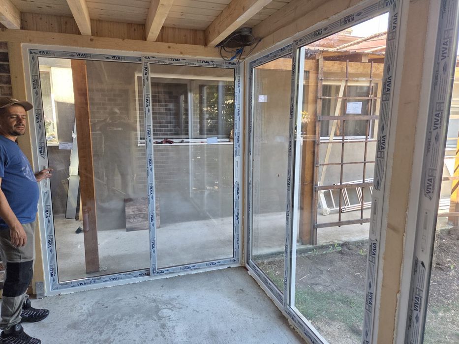 Inchderi terase cu usi glisante din aluminiu cu geam termopan