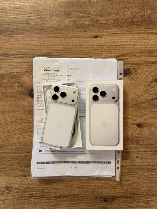 IPhone 17 PRO Виваком Гаранционен като Нов ! Silver - Сив