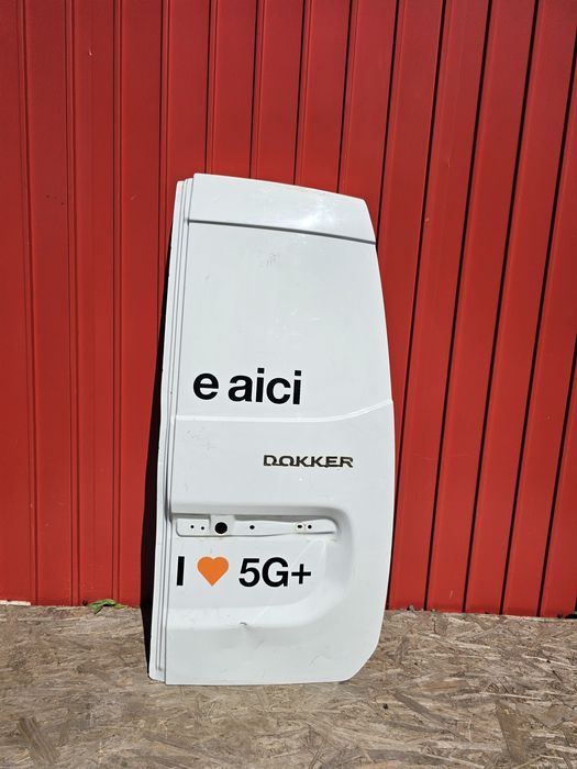 Usa batanta dreapta Dacia Dokker