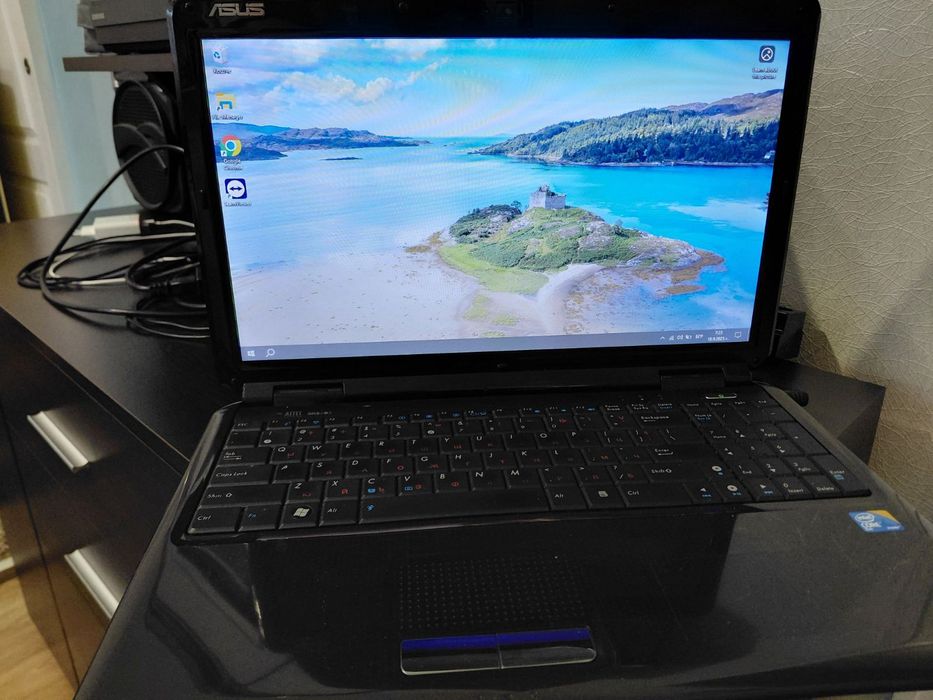 Лаптоп      ASUS