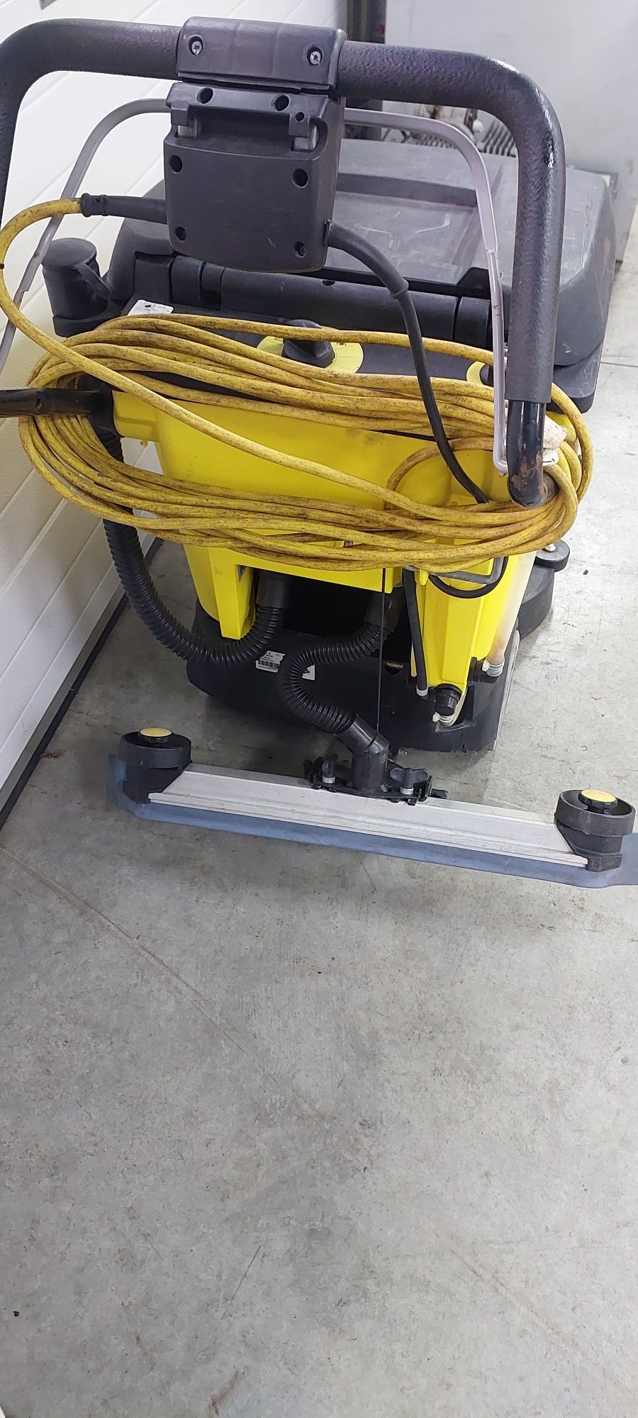 Masina de spalat pardoseli Karcher