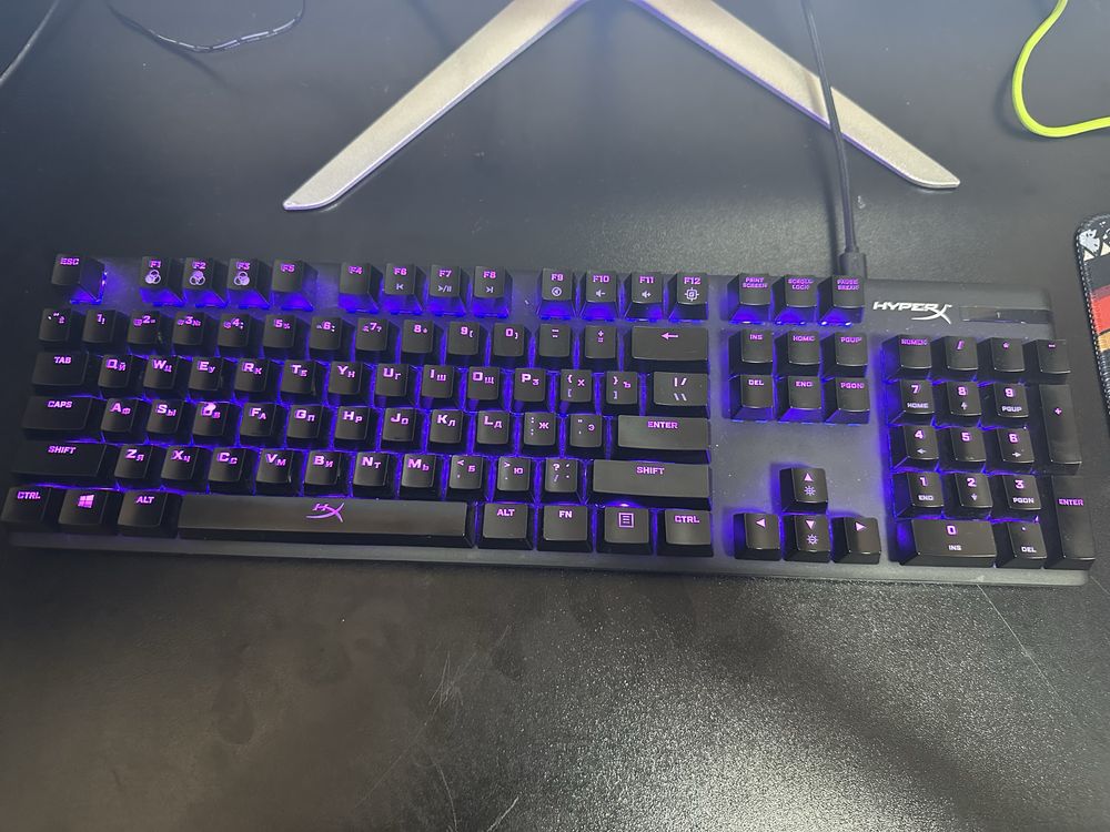 Продам клавиатуру HyperX