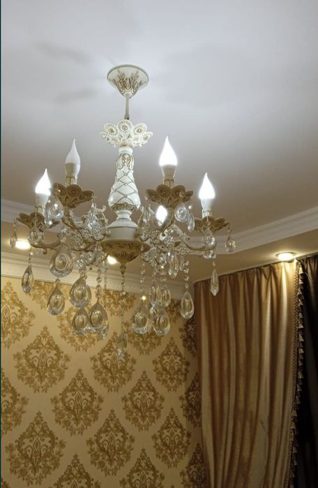 Продам красивые люстры