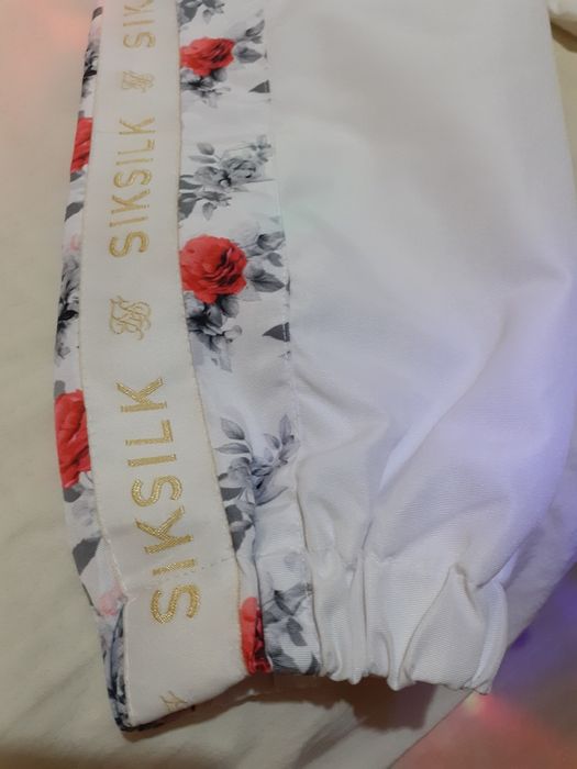 Ветровка много красива