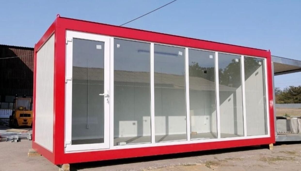 Vand containere magazin vitrina