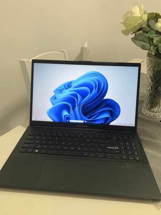 Laptop asus vivobook go 15