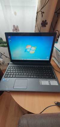 Acer Aspire 5733