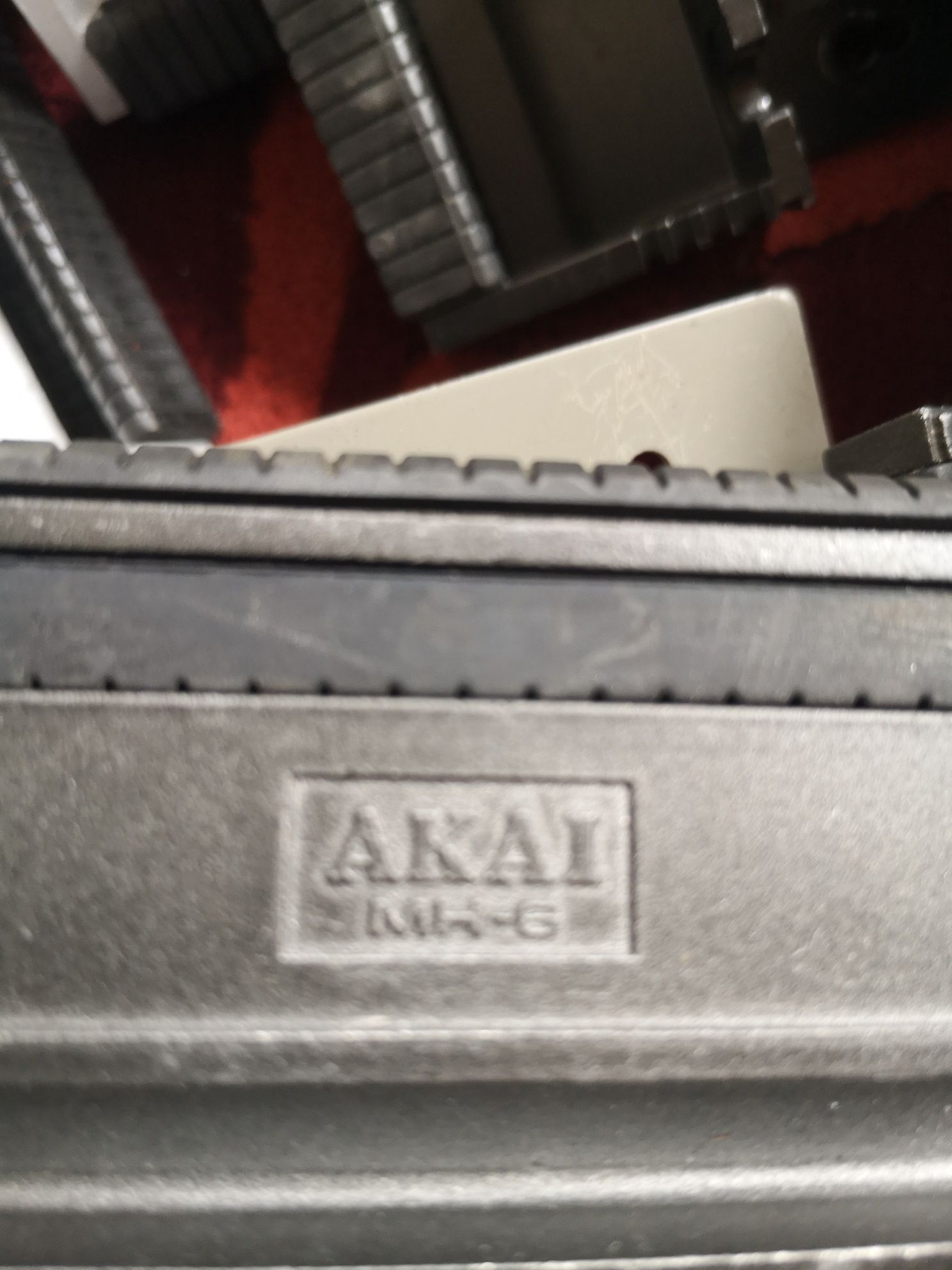 Manere rack aparate audio Akai