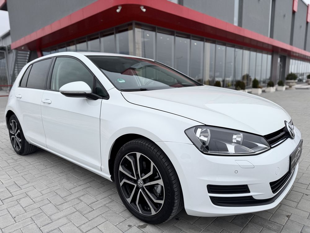 VW Golf VII 1.2 TSI 86к.с Turbo / Navi / Parktronic